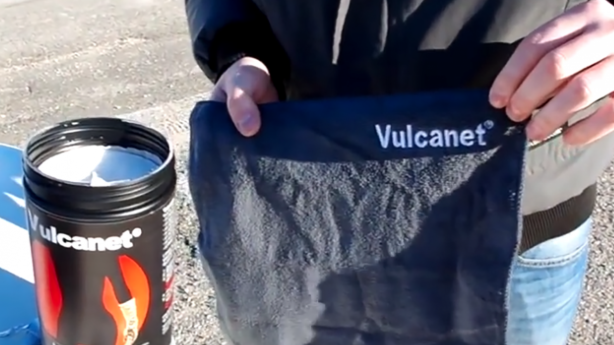 80 lingettes + 1 microfibre auto Vulcanet